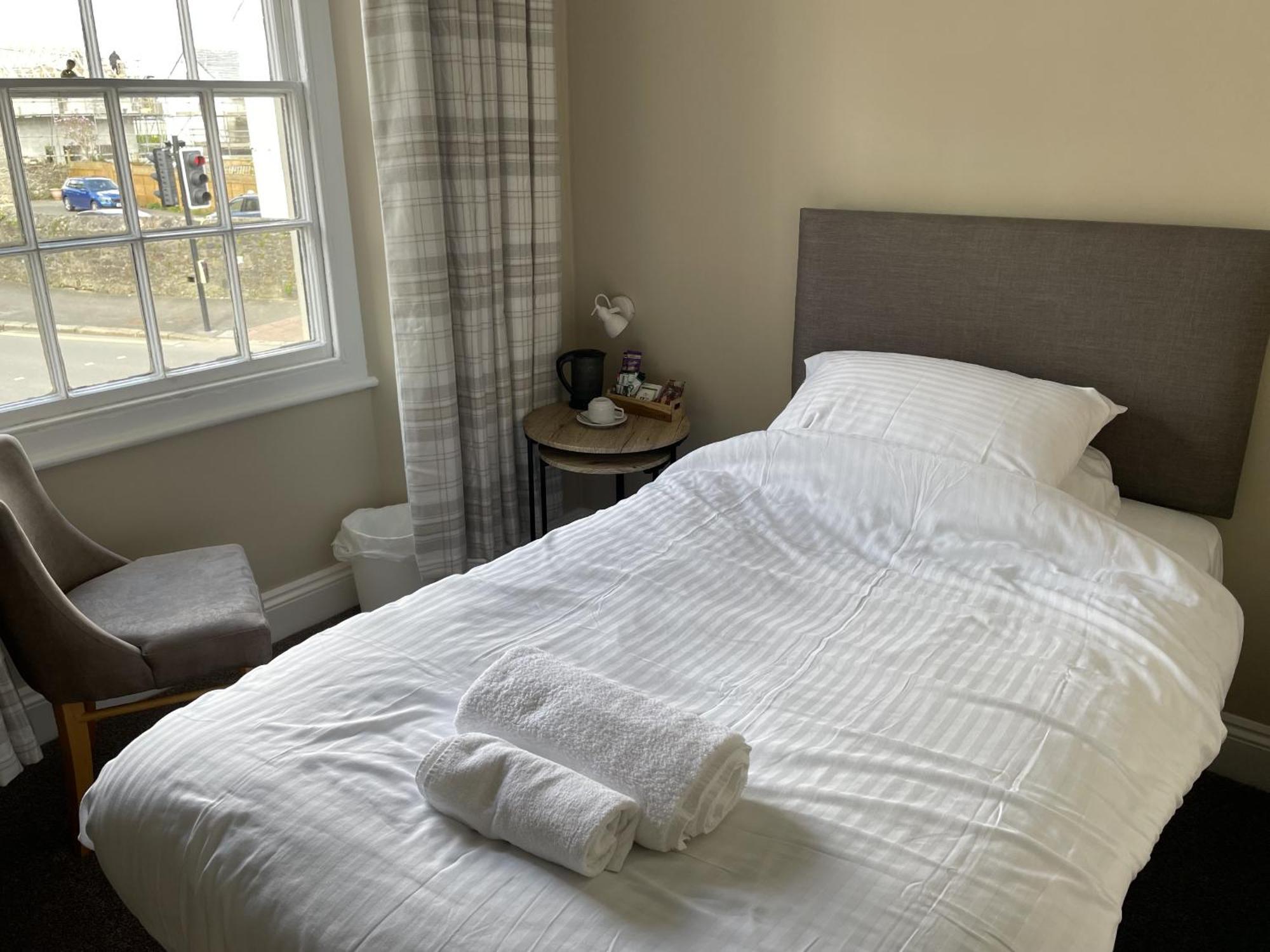 Duke Of Cornwall St. Austell Room photo